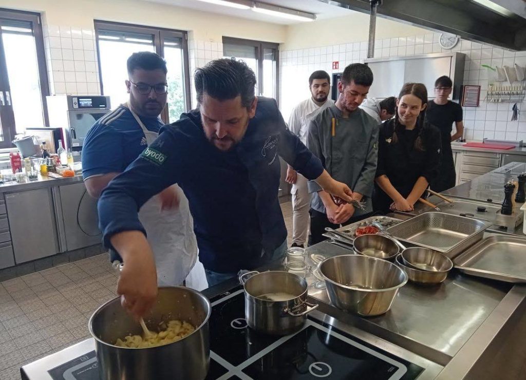 518374347 1154853273349274 1509367487141595760 N