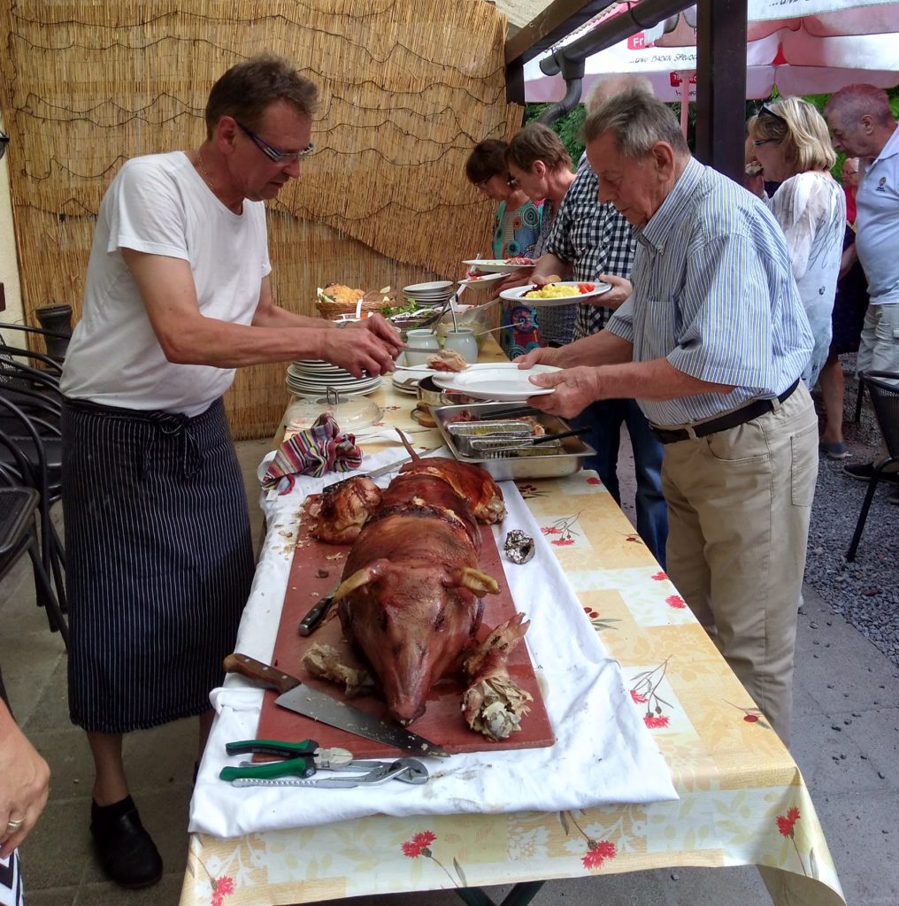 Hitze, Hunger und ein Jungschwein