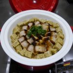 Schweinebraten mit Knödeln, Kraut und Soße - angepasst an den südkoreanischen Gaumen. Foto: Bruno Ebermann