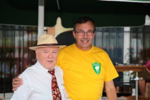 Ralf Lehmann beim Sommerfest 2018 mit IKL-Urgestein Reinhardt Fritzsche. 