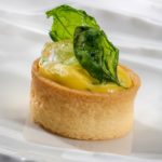 Sieger-Kreation »Drache« mit Yuzu, Limette und Basilikum. Foto: HUG