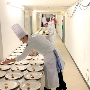 Insgesamt 150 Gäste bekochten die beiden Nationalmannschaften an diesem Abend. Foto: VKD