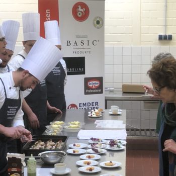 Bei der Küchenparty durften Besucher den Nachwuchs-Köchen ganz genau auf die Finger schauen. Foto: Landesverband der Köche Niedersachsens
