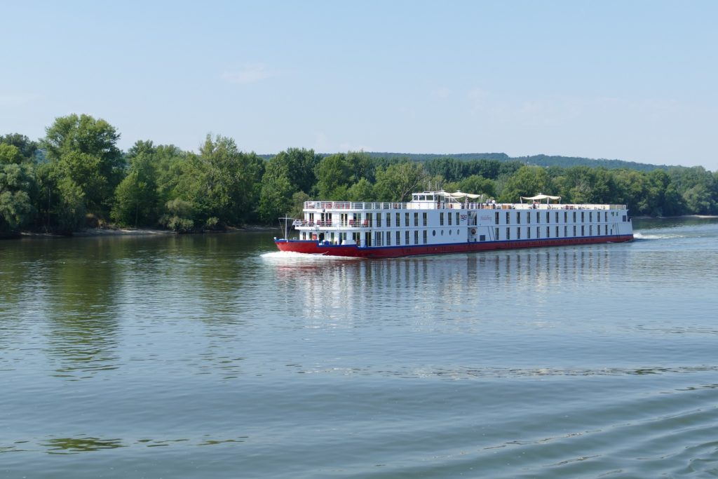 Flusskreuzfahrten – Arbeiten in der schwimmenden Küche