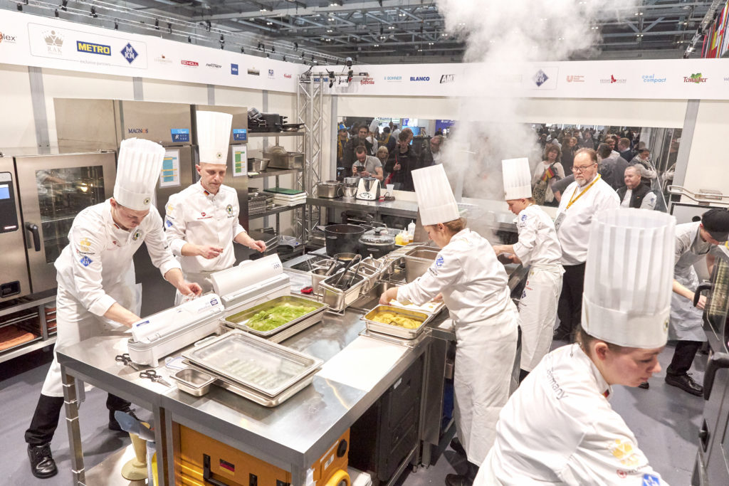 Die deutsche Köche-Nationalmannschaft in Action.  Foto: IKA/Culinary Olympics