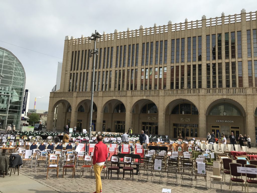 Leere Stühle in Chemnitz. Foto: Verein Chemnitzer Köche/Ehmke