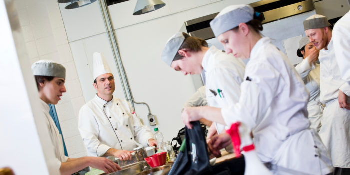 Ein Team am Herd besteht nicht nur aus Küchenchefs
