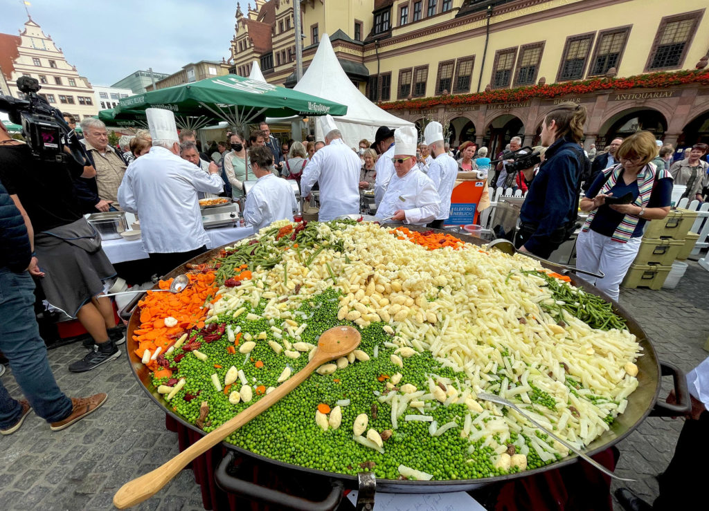 Viel mehr als Mischgemüse: 542 Kilogramm Zutaten wurden klassisch zubereitet Foto: RID