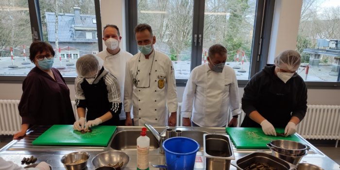 Gefüllte Weinblätter für die Ukraine