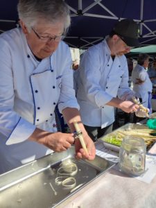 Die Aschaffenburger Köch:innen am Werk. Foto: Köcheverein Aschaffenburg-Miltenberg e. V.