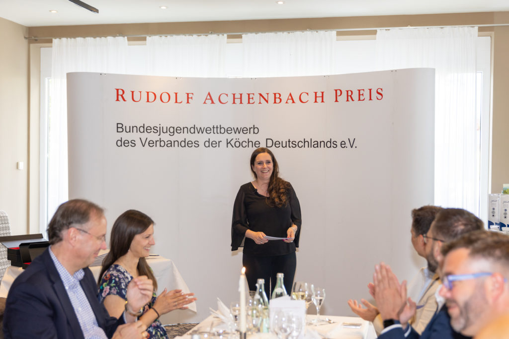 Katrin Achenbach beim Finale des Rudolf Achenbach Preis 2022. Foto: VKD/Ingo Hilger