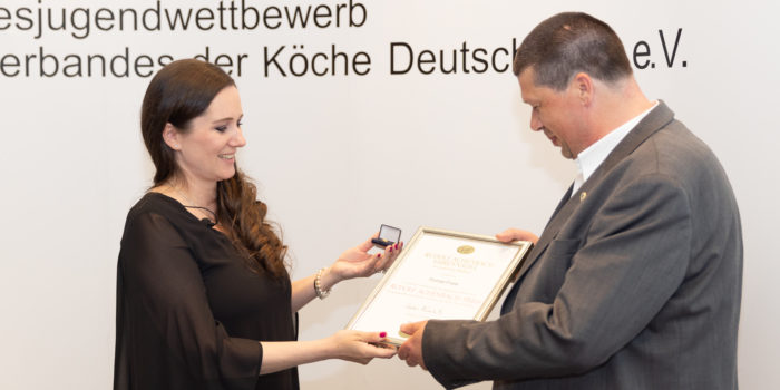 Ehrennadel für Thomas Friess