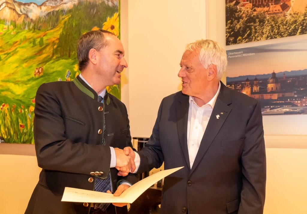 Uli Großmann mit Bundesverdienstkreuz ausgezeichnet