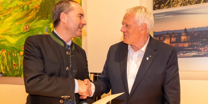 Uli Großmann mit Bundesverdienstkreuz ausgezeichnet