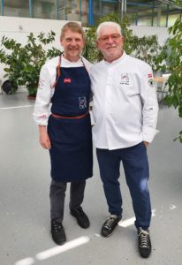 Jürgen Rabe (rechts) mit Michael Schwarze. Foto: Köcheclub Lippe