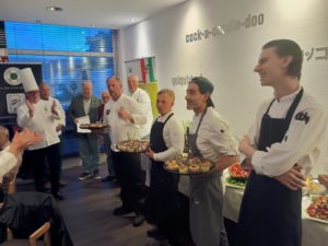 Küchenchef Eric Essen vom Hotel Mercure mit seinem Team.