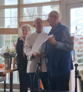 Auszeichnung für Horst Preisler. 