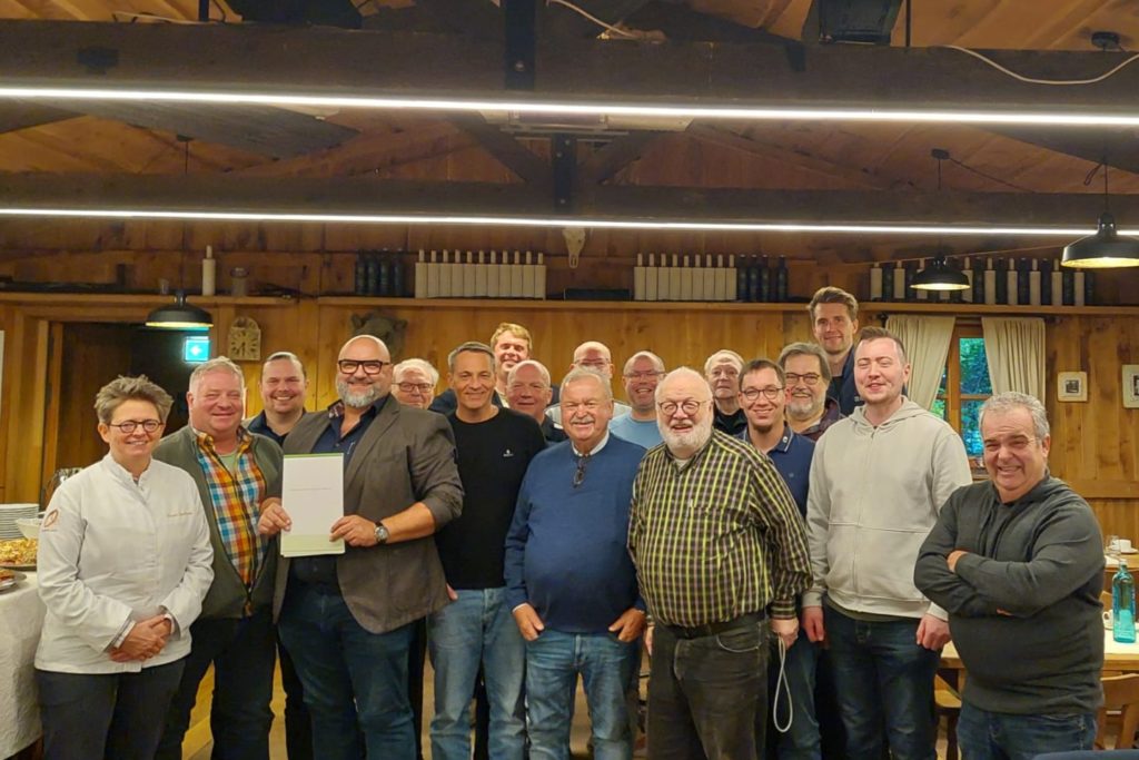 Neuwahl und Ehrung in Dortmund