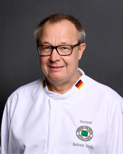 Porträt 760x820 Andreas Truglia