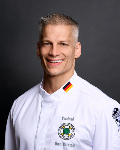 Porträt 760x820 Timo Reinhold