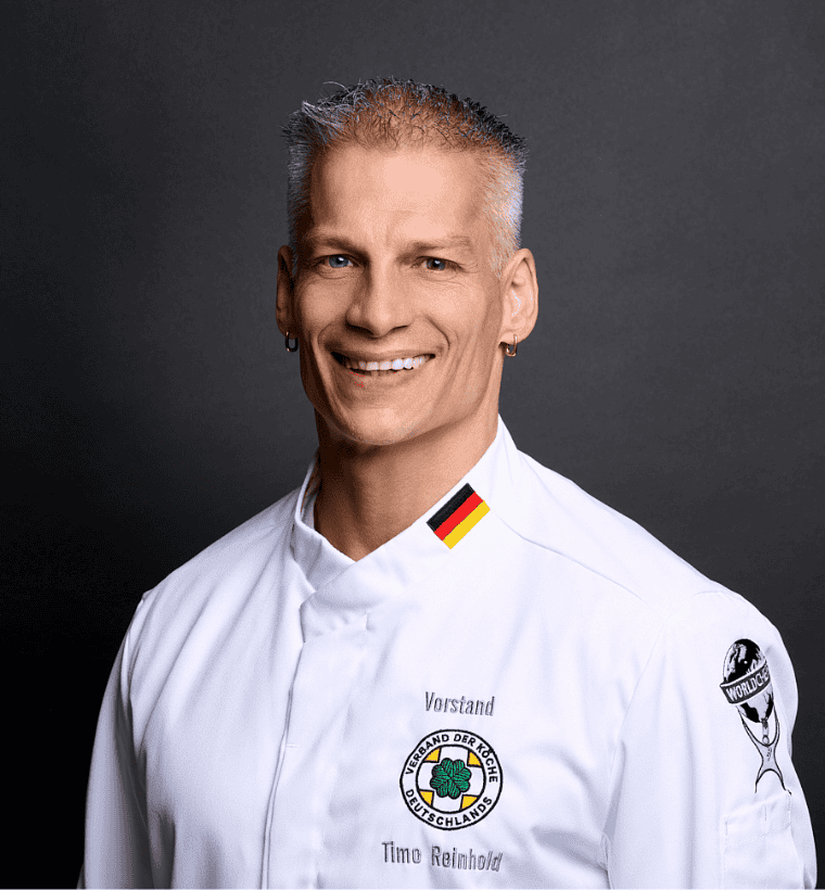 Porträt 760x820 Timo Reinhold