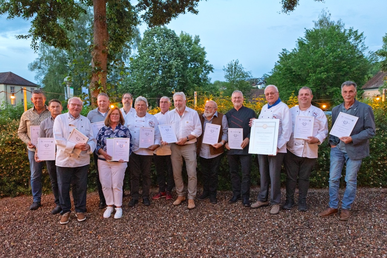 v. l: Ralf Streitenberger, Martin Seitz, Klaus Heininger, Swen Mößer, Heike Seitz, Markus Barthold, Bernd Brendler, Gerhard Behl, Gerhard Burggraf, Max Heim, Christoph Fleckenstein, Werner Reinhart, Werner Berghammer, Jürgen Scheurich