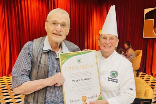 Peter Mahler wird Ehrenmitglied des Ehrensenats